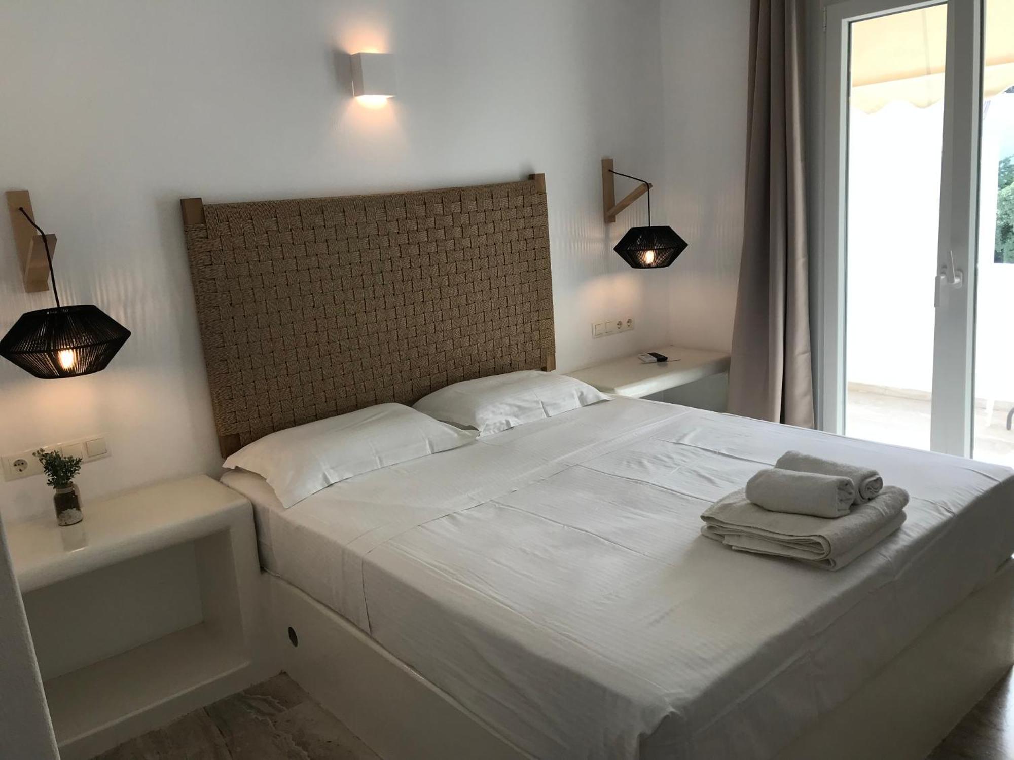 Vassiliki Rooms Páros Zewnętrze zdjęcie